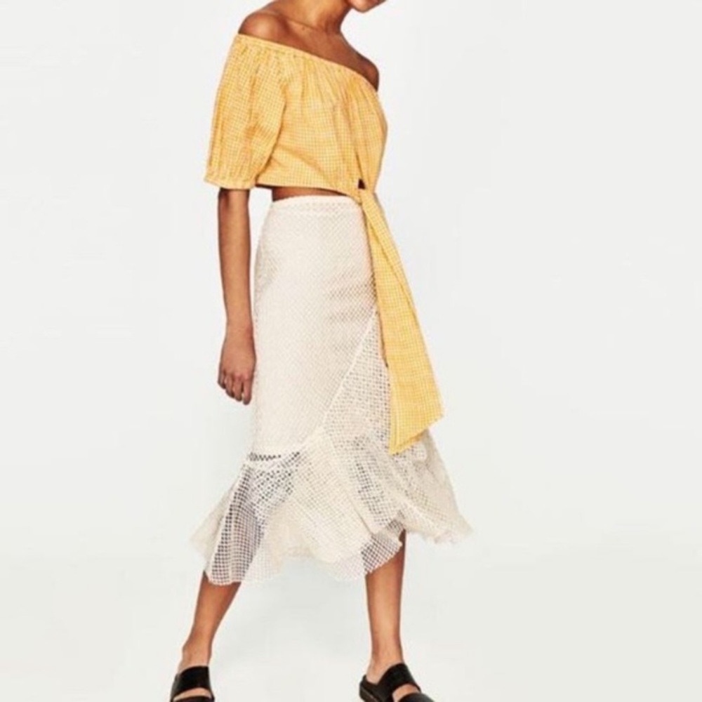 Zara yellow gingham tie crop top!